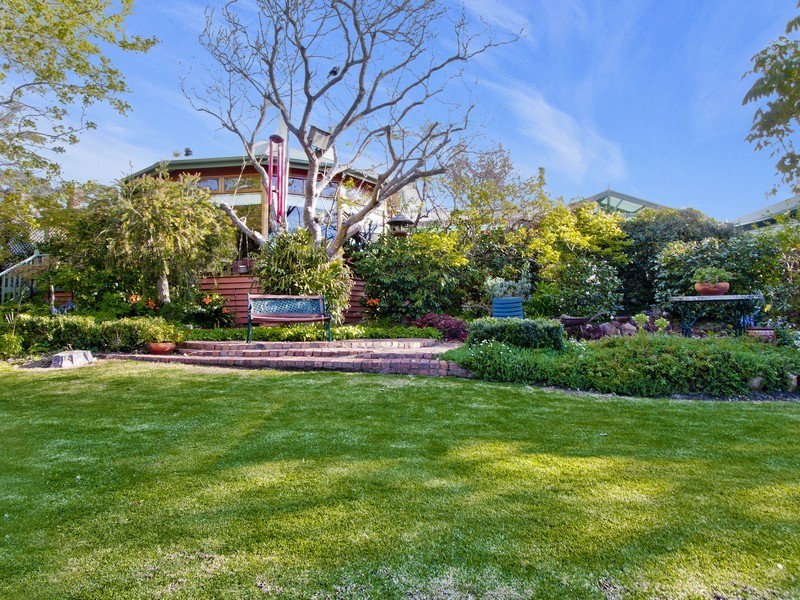8 Wonoka Street Eden Hills 5050
