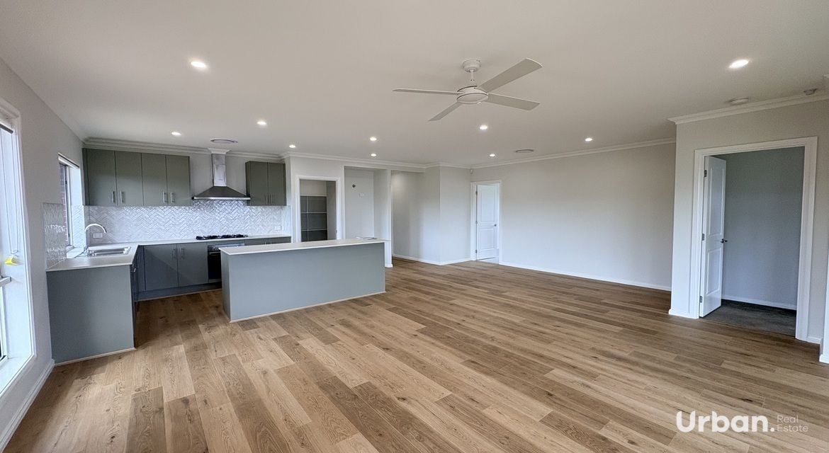 Branxton 12 Pistacia Grove