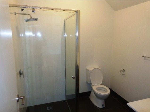 2-Bedroom Unit in Convenient Heidelberg West Location