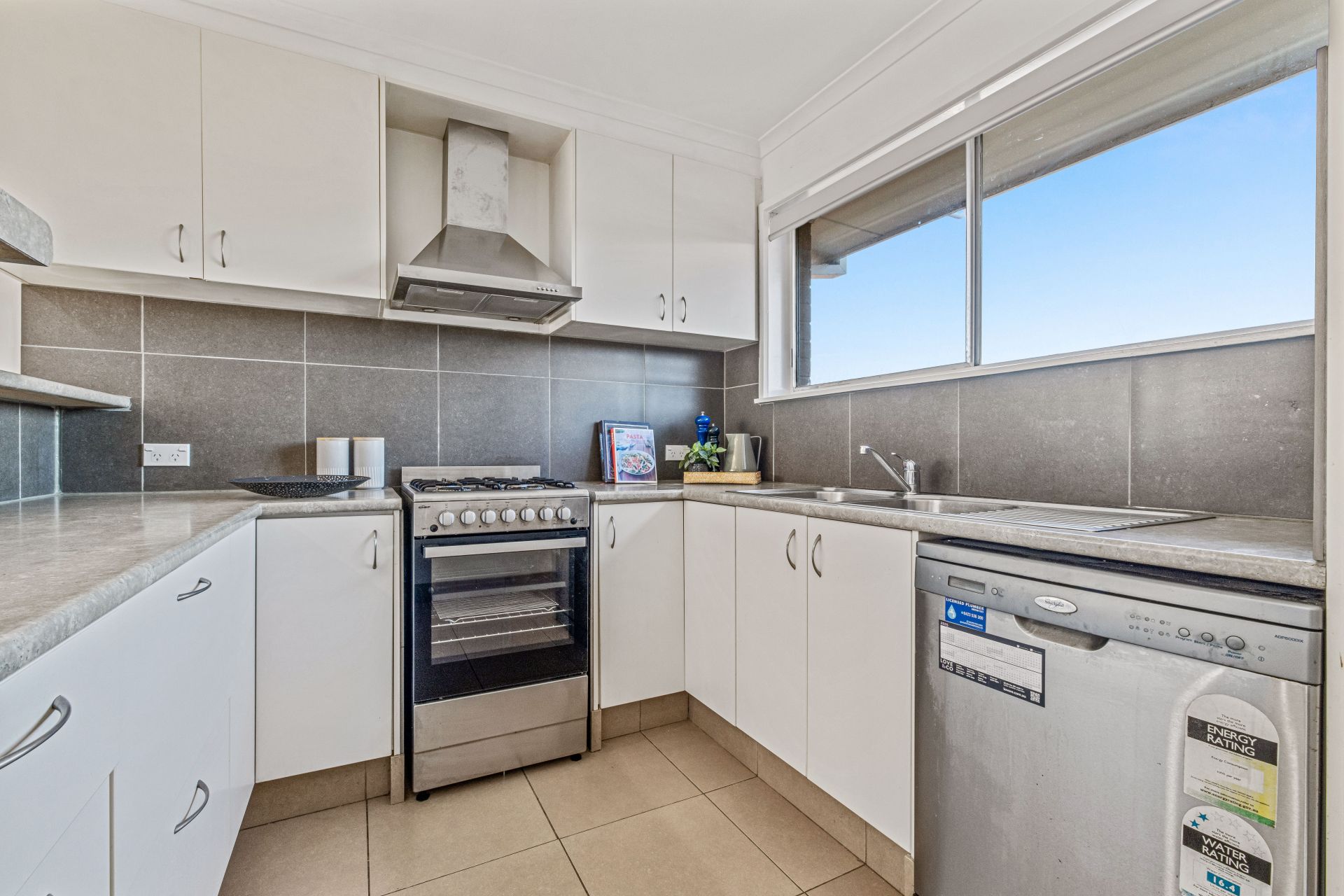 Stylish Family Living In A Quiet & Secure Court