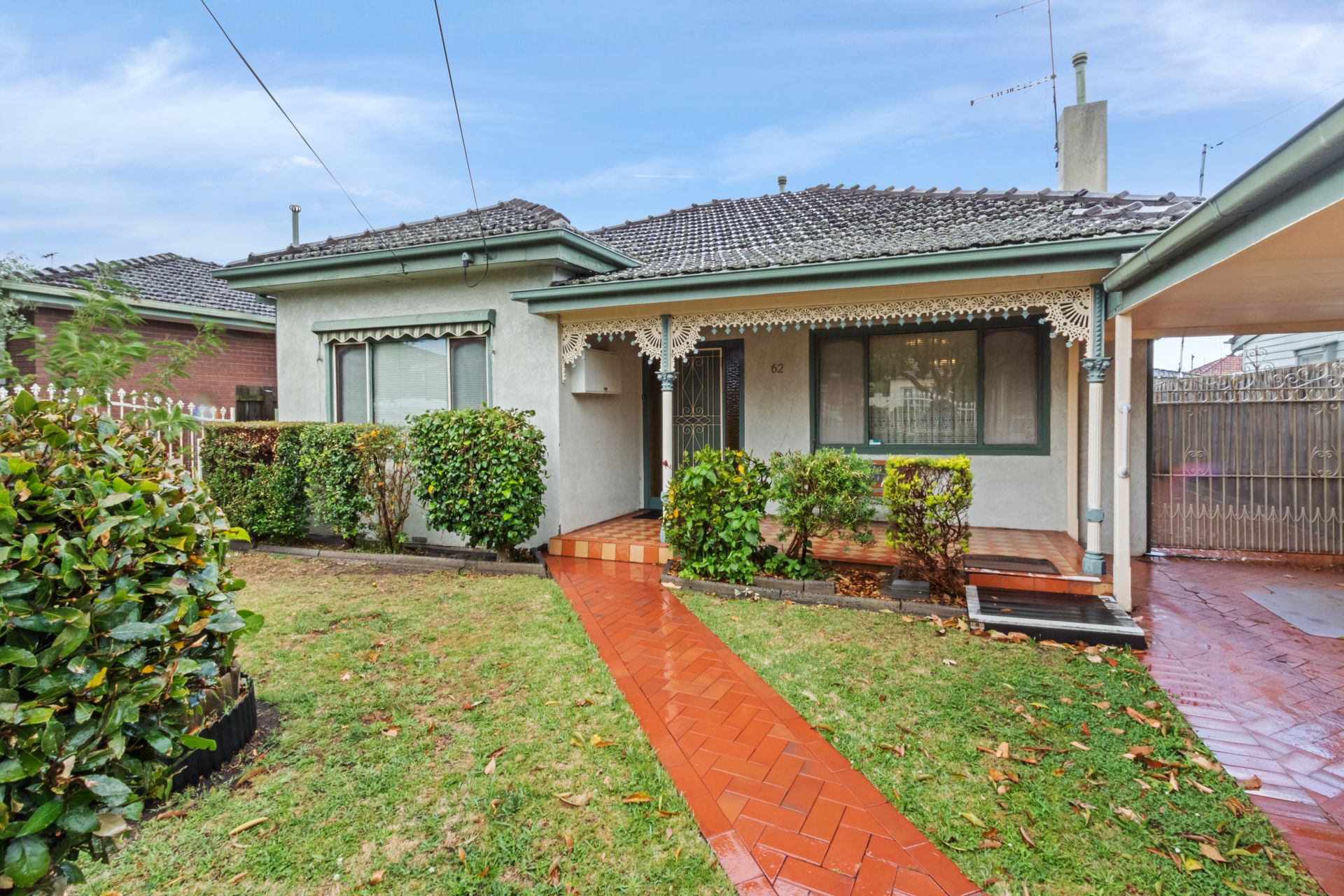 Charming Mid-Century Gem In Family-Friendly Thornbury