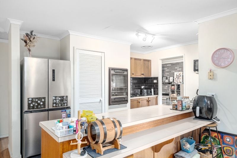 1 Dalray Close, Mill Park