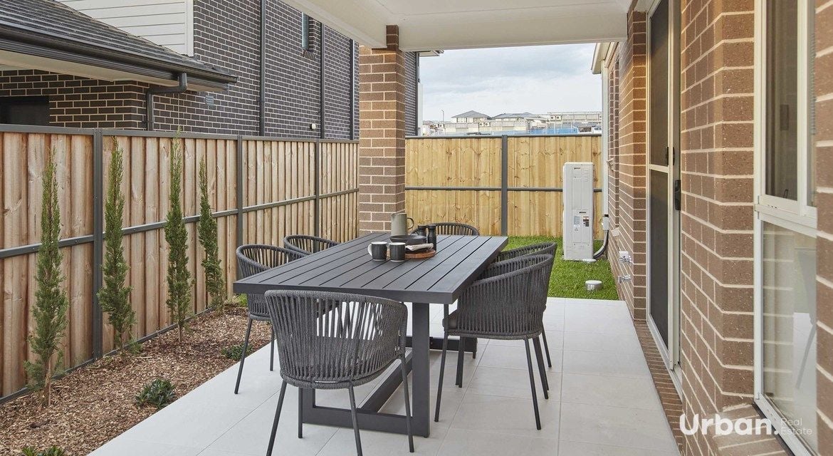 Box Hill 3 Sardinian Street