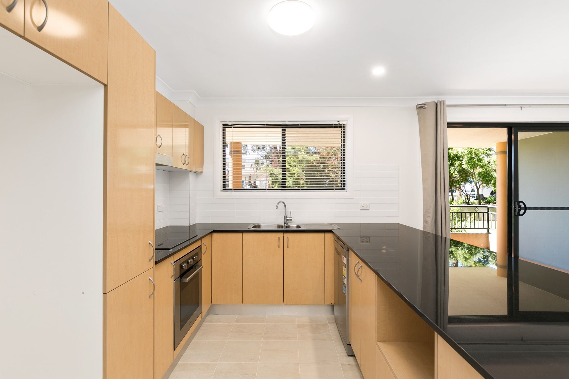 13/1-3 High Street Caringbah NSW, Caringbah - Thumbnail 3