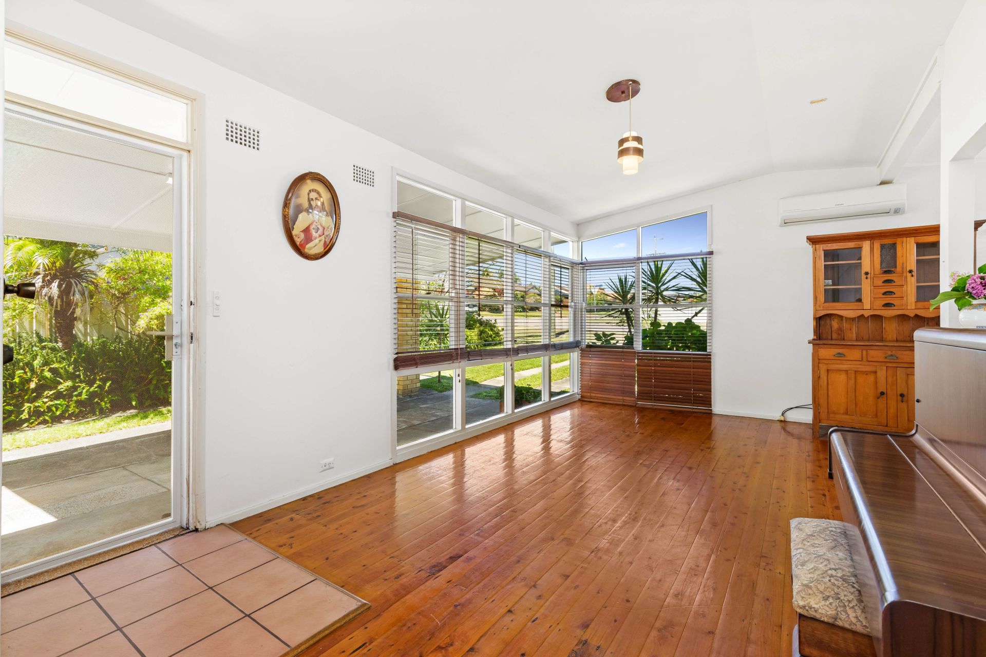 15 Civic Avenue, Caves Beach, Caves Beach - Thumbnail 8