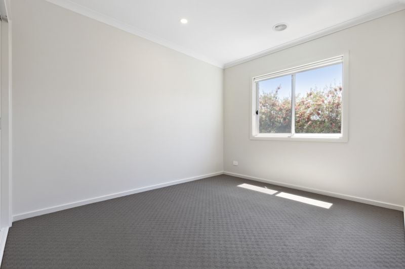 12 Rowena Way, Mickleham