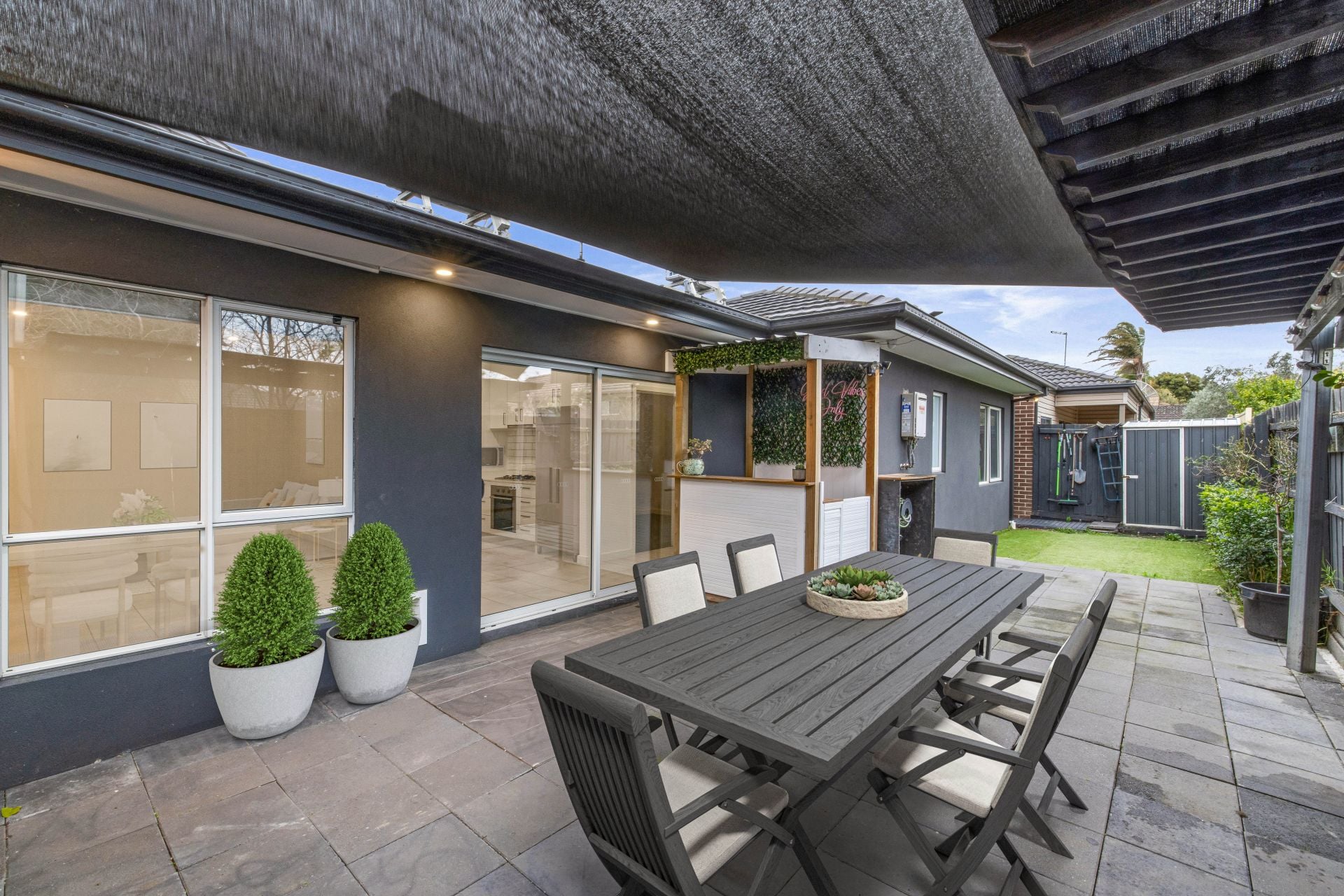 Stylish Unit In A Central Lalor Pocket