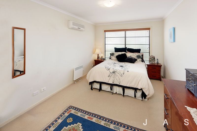 15 Goldsbrough Walk Kensington VIC, Kensington - Thumbnail 6