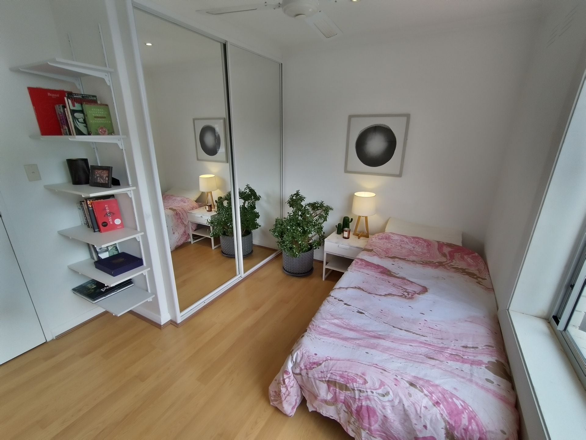 Spacious Top-Floor Apartment in Prime Westgarth Location