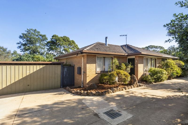 2/10 Derby Street, Fawkner