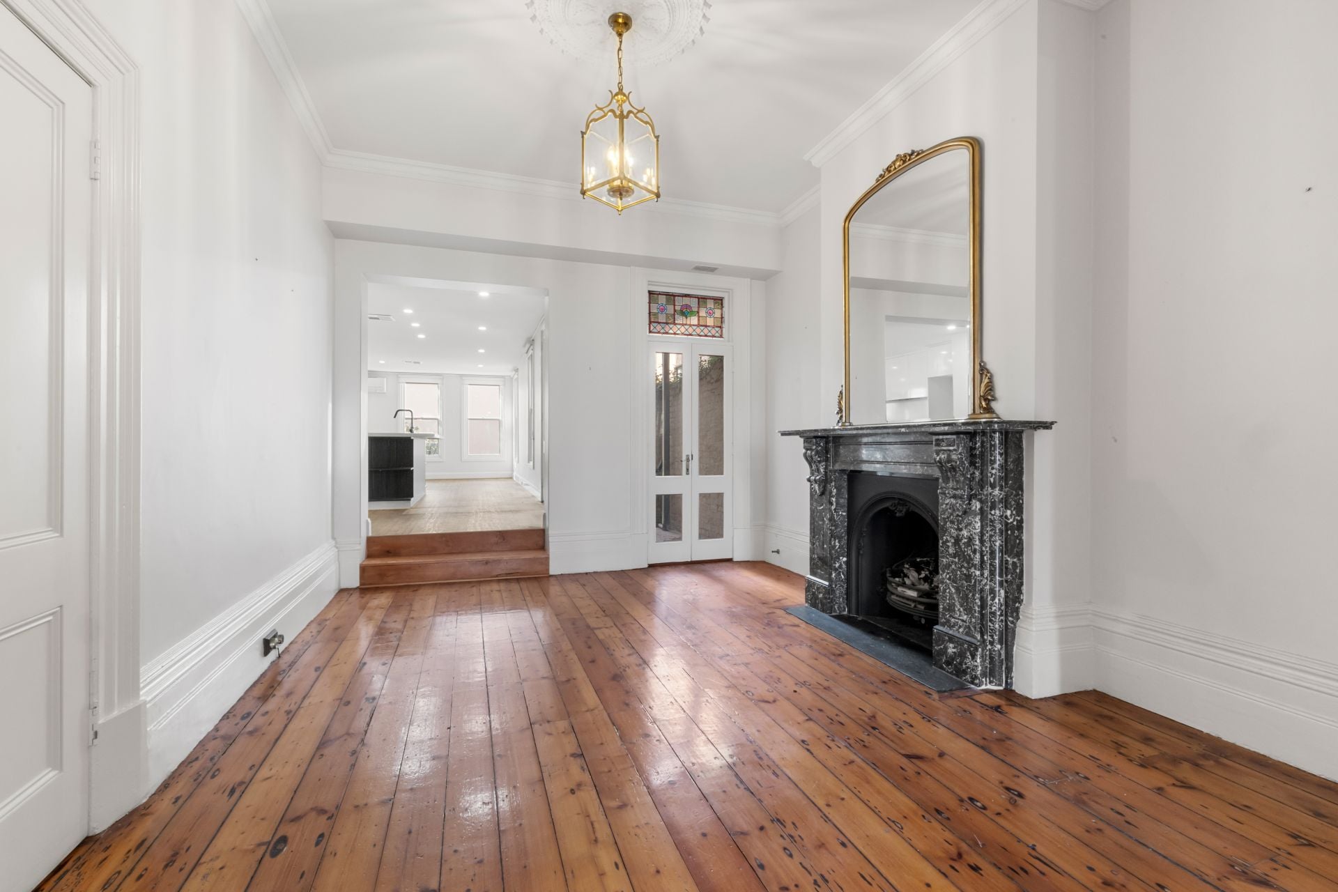 A Distinguished East Melbourne Residence of Enduring Elegance