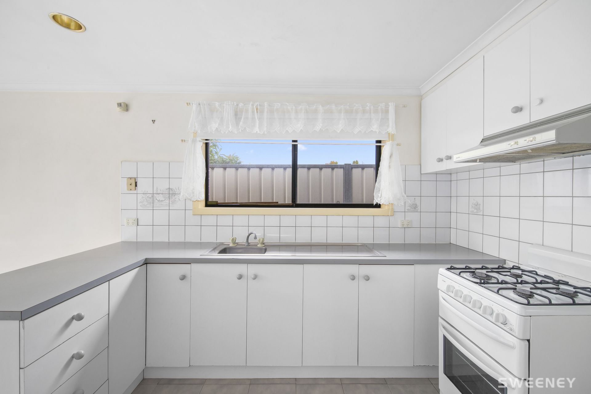 1/24 Newham Way, Altona Meadows - Thumbnail 5
