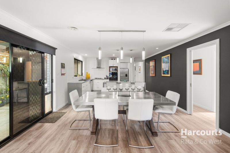 5 Diggers Place, Caroline Springs