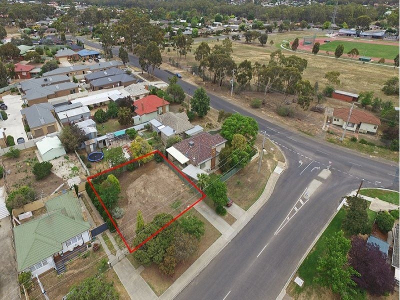2a Friswell Avenue Flora Hill VIC, Flora Hill - Thumbnail 2