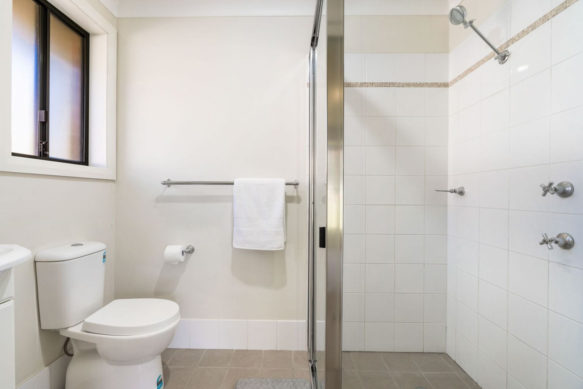 6 Maroney Close Orange NSW, Orange - Thumbnail 7