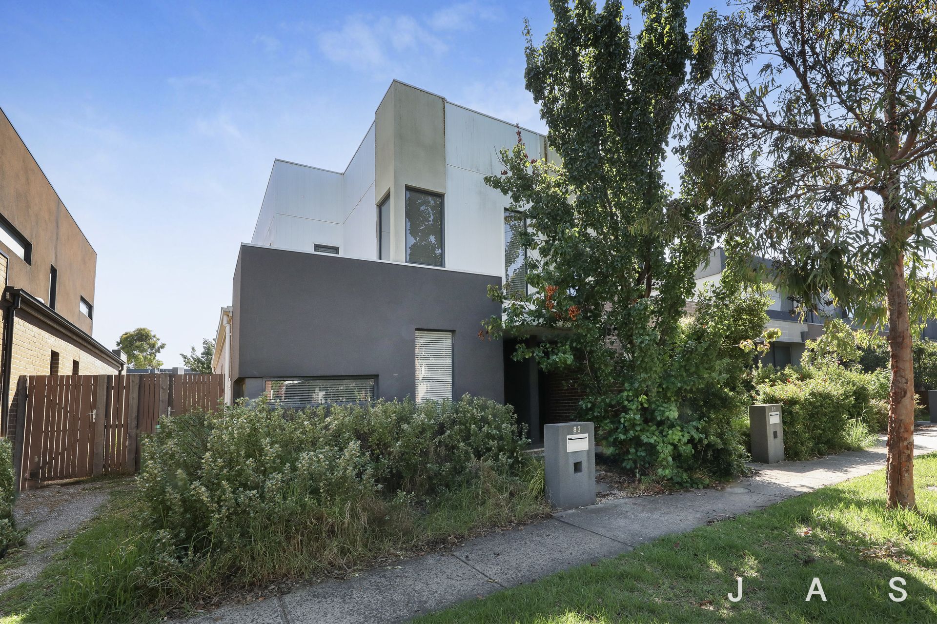 83 McDougall Drive Footscray VIC, Footscray - Thumbnail 2
