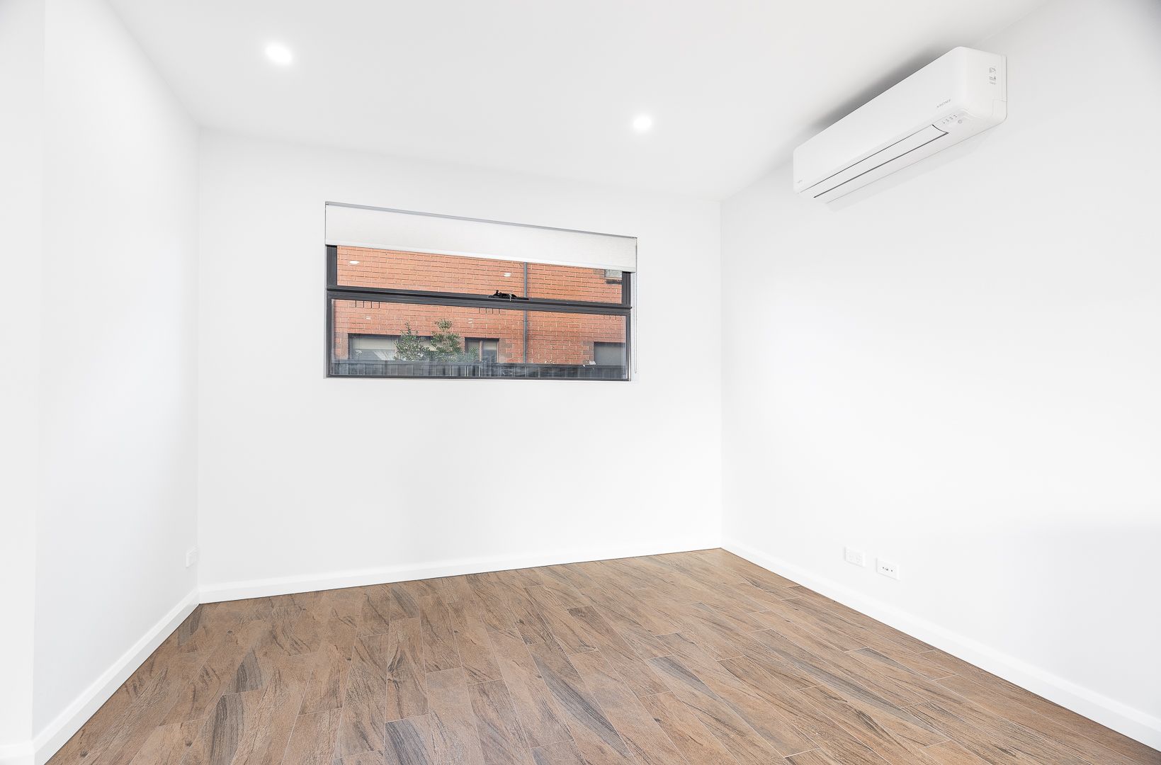 BRAND NEW 2 BEDROOM TOWNHOUSE