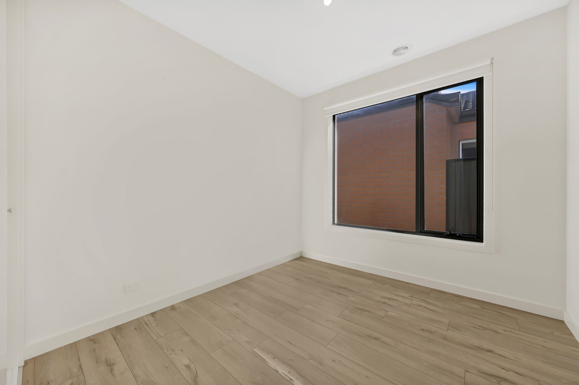 Comfortable Living with Easy Access to Local Amenities!