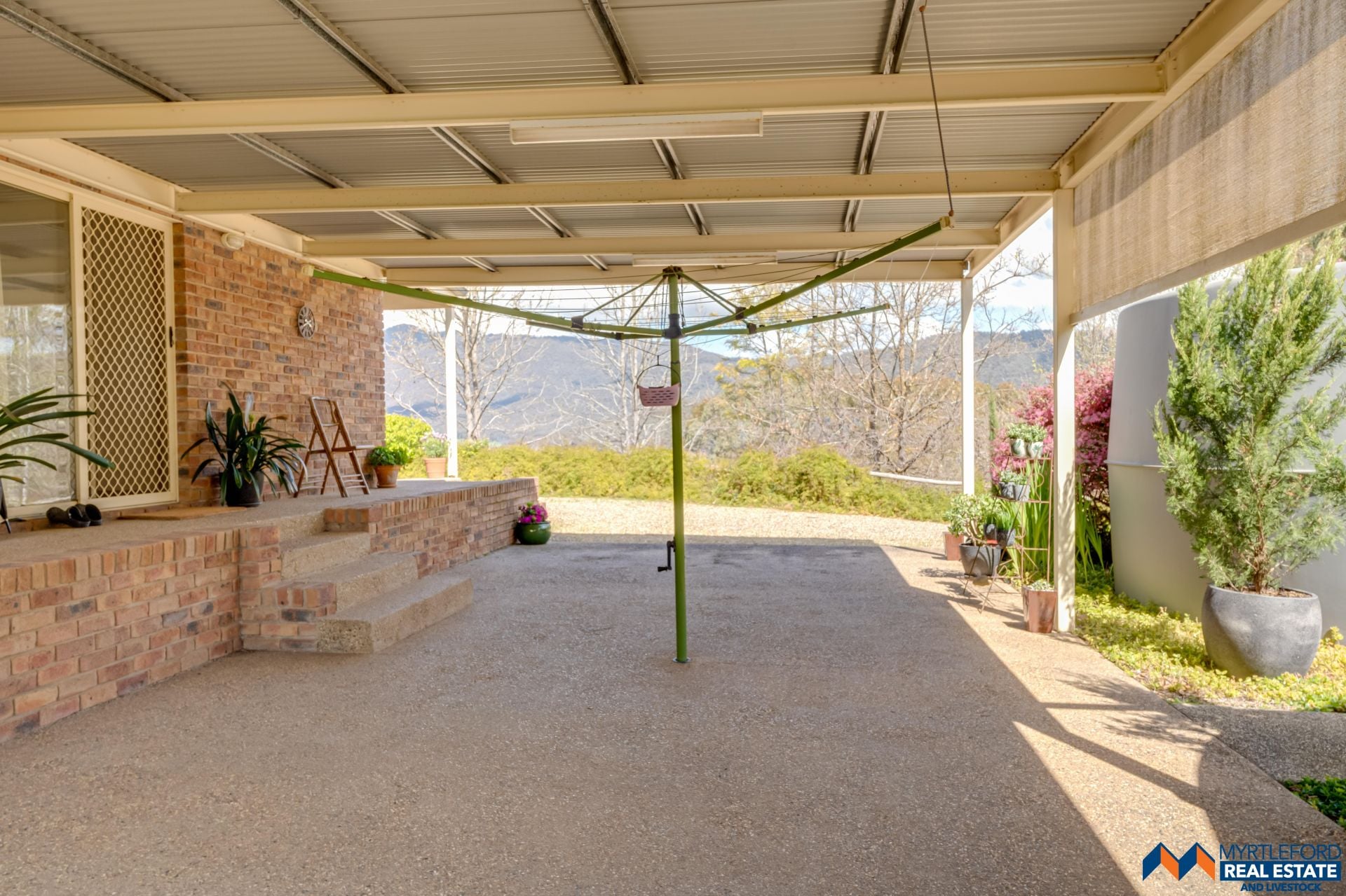 330 Clemens Lane, MYRTLEFORD, Myrtleford - Thumbnail 6