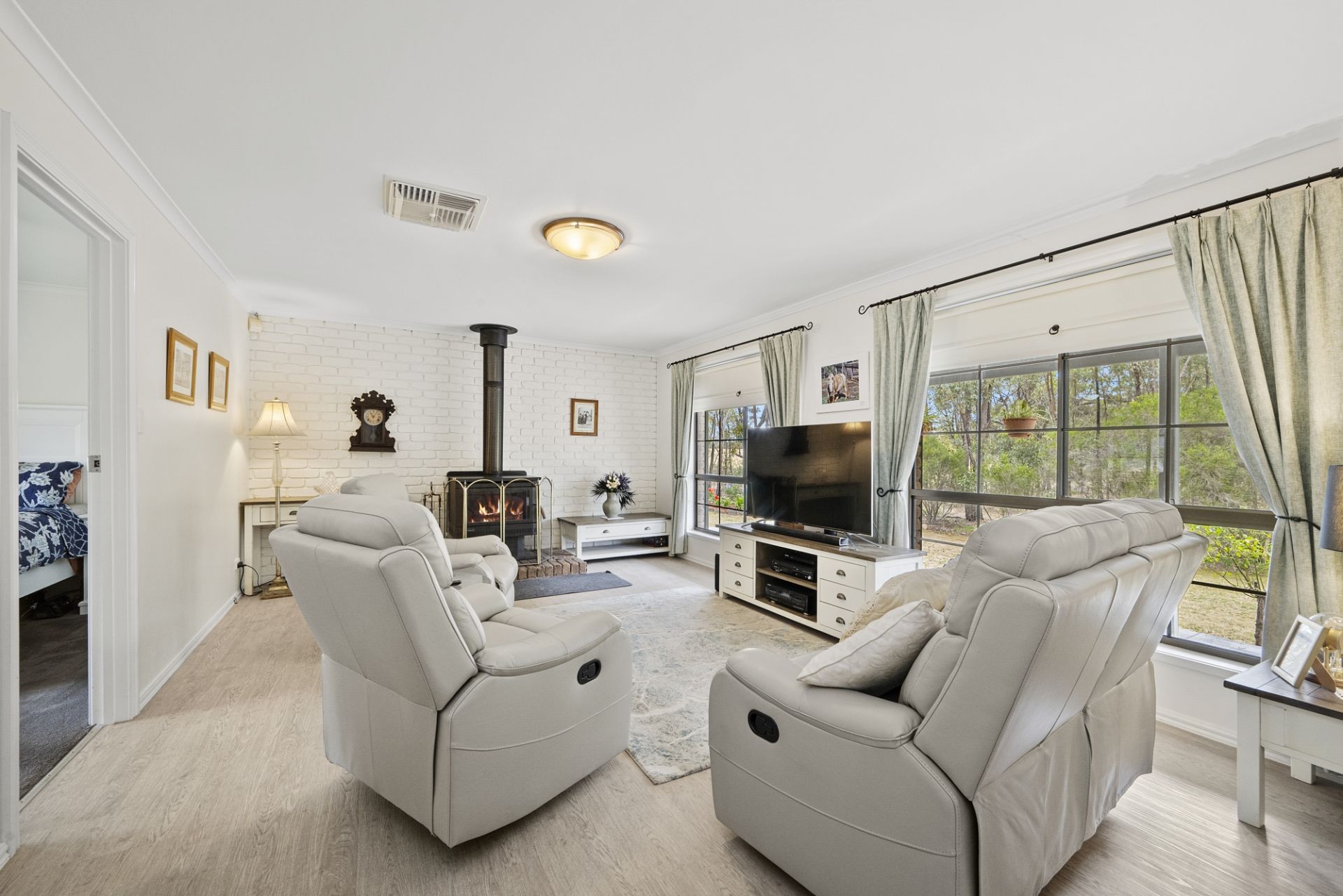 7039 Pyrenees Highway, Avoca - Thumbnail 4