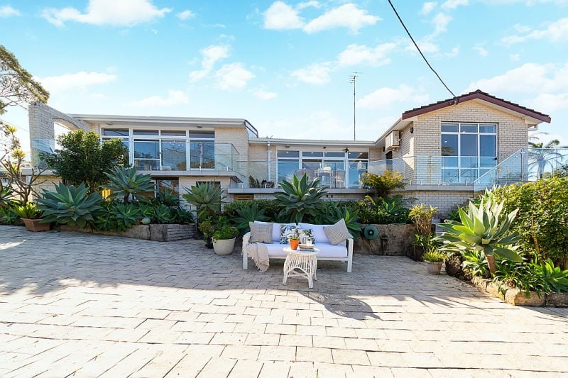 13 Cumbee Lane CARINGBAH SOUTH 2229