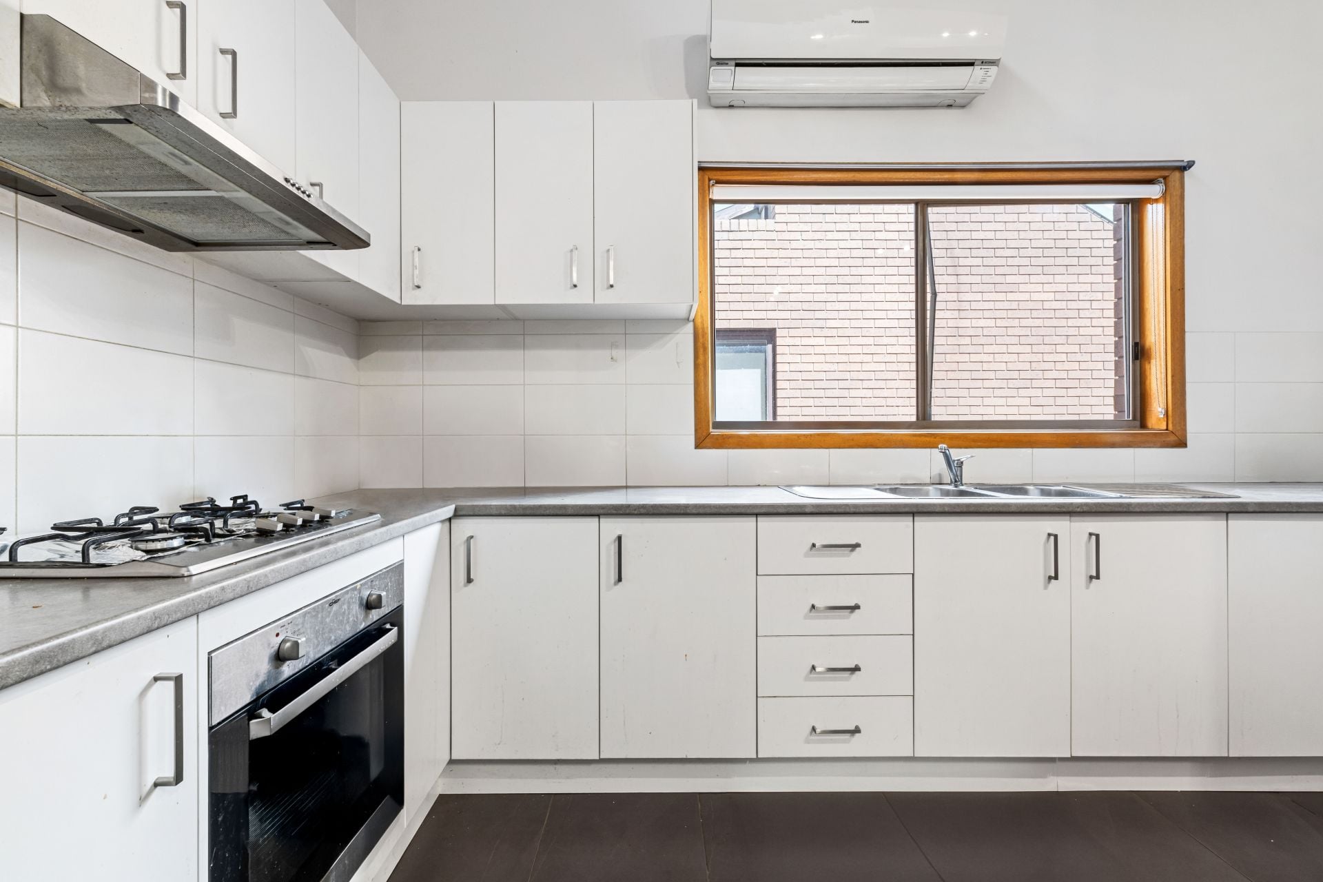 Stylish Living In A Convenient Bundoora Location