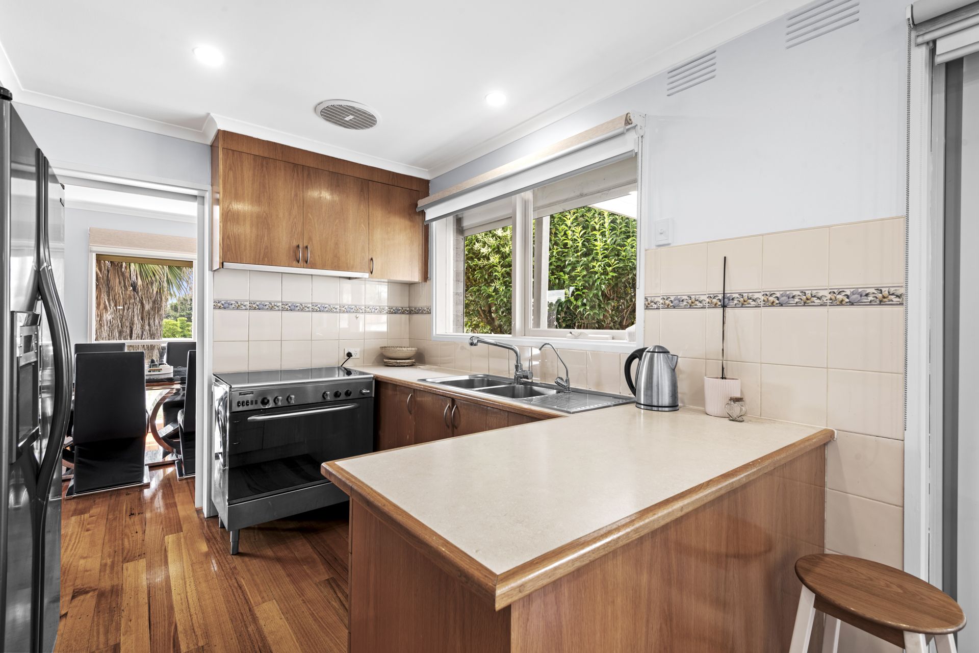 SURPRISE PACKAGE – 3 BEDROOMS, 3 BATHROOMS