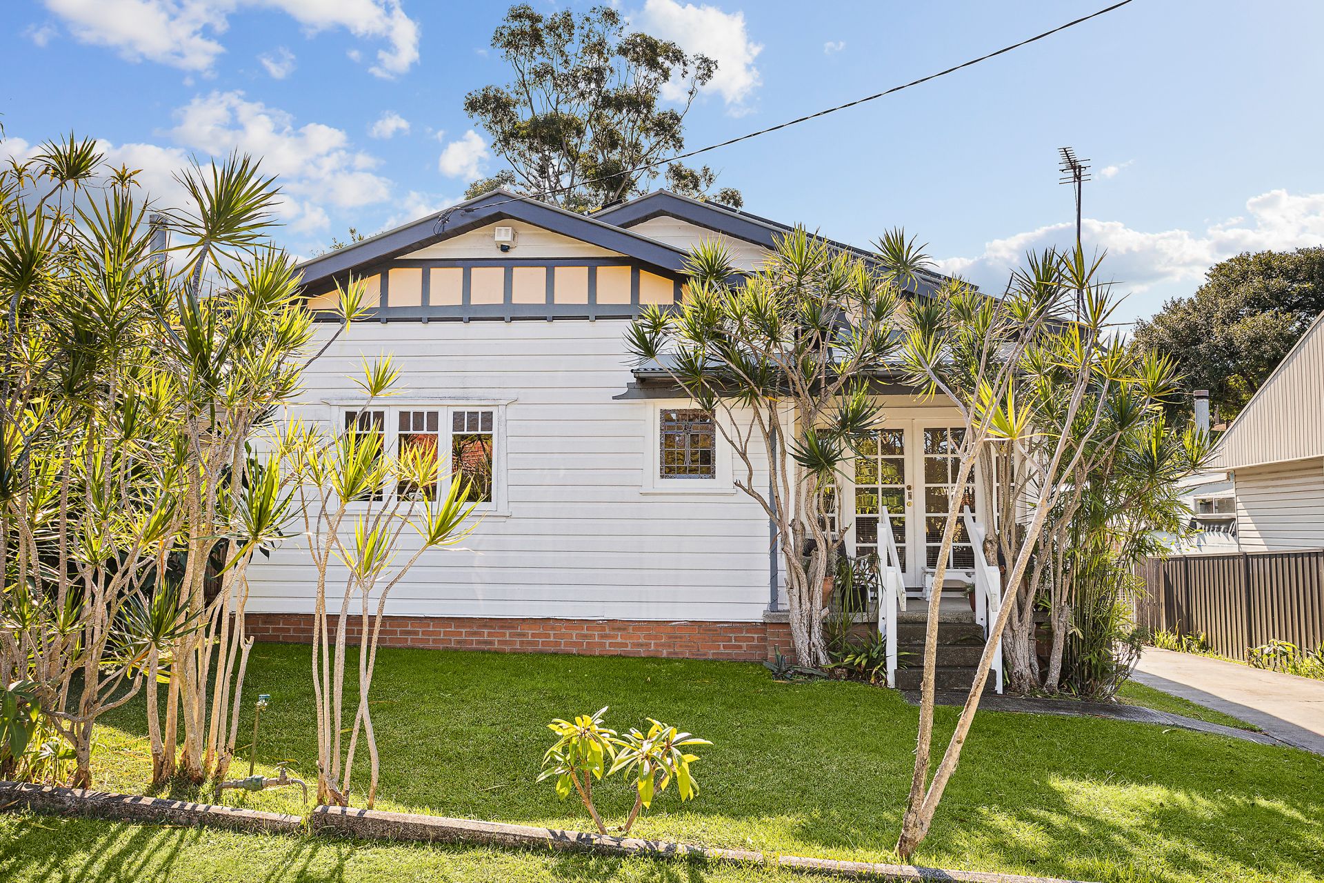 27 Lang Street, Woonona NSW, Woonona - Thumbnail 3