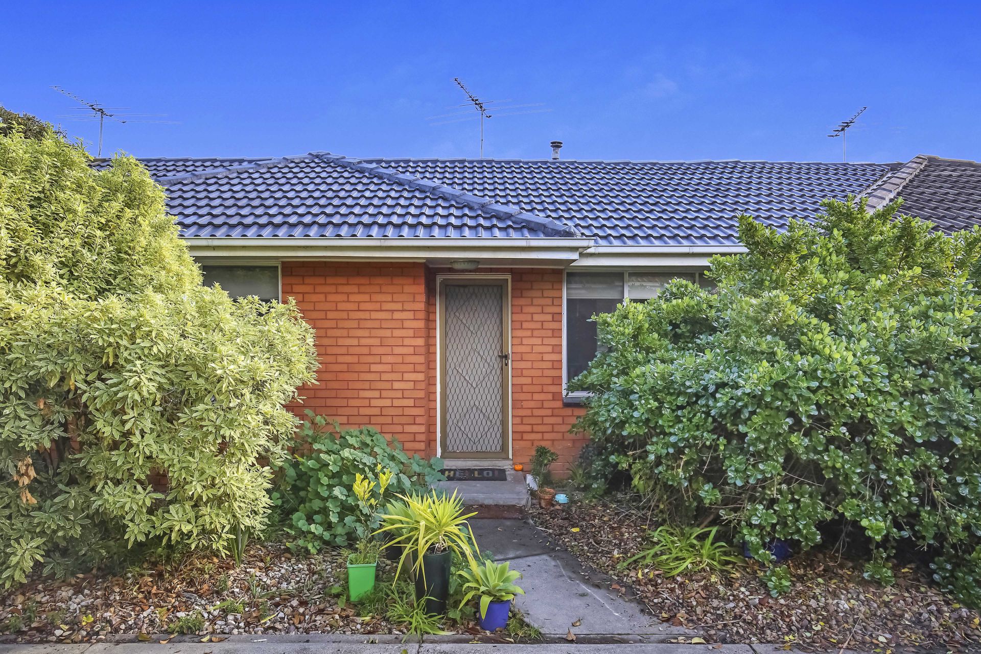 2 Bedroom Villa Unit in Superb Location!