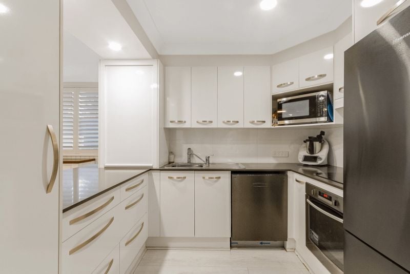 4/82 Marine Parade Coolangatta QLD, Coolangatta - Thumbnail 6
