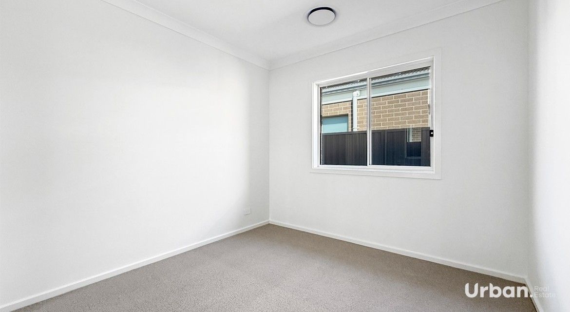 Austral 21 Parhelion Street