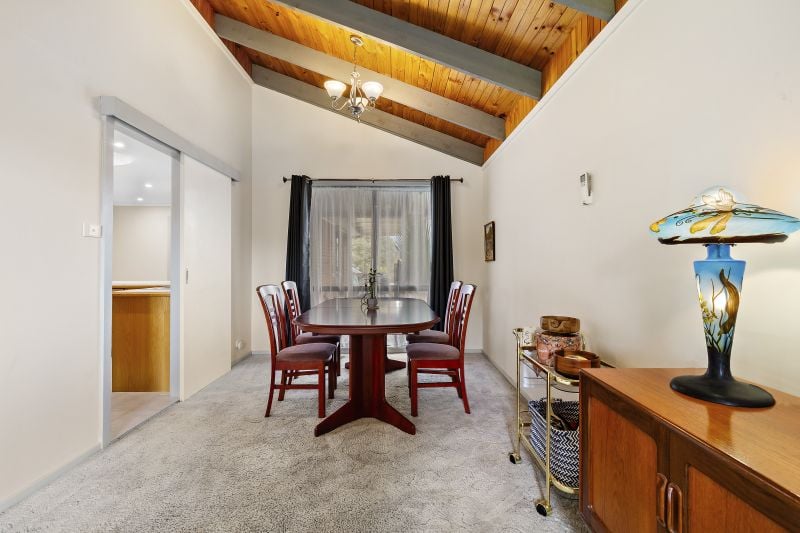 3 Windeatt Close, Mill Park