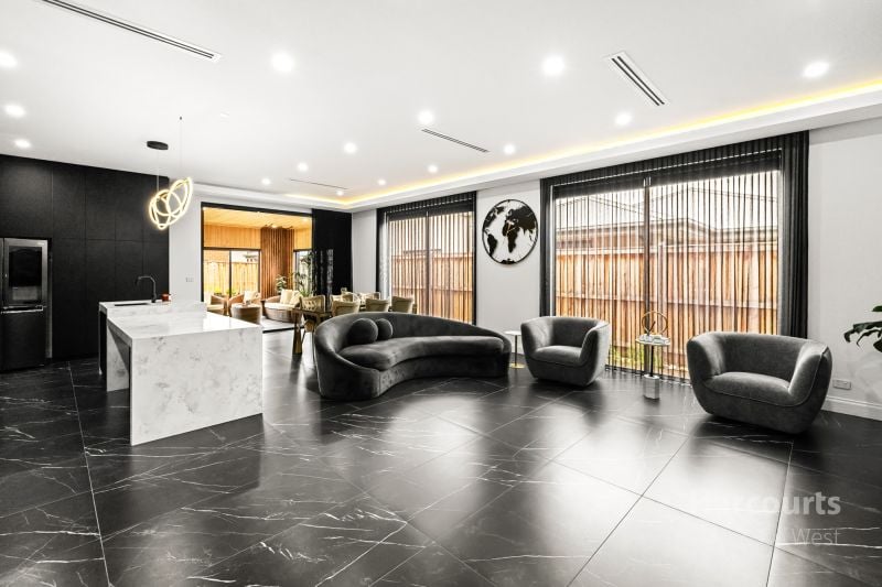 23 Shadow Street, Deanside