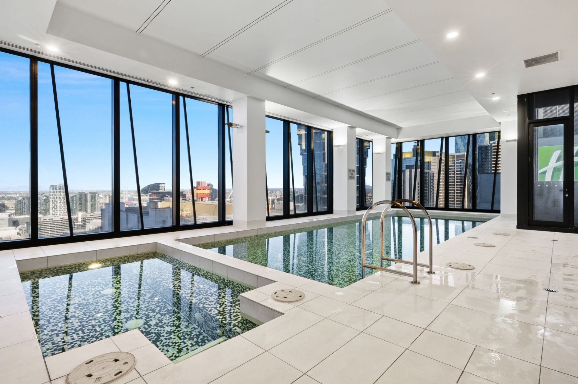 2305/568 Collins Street Melbourne