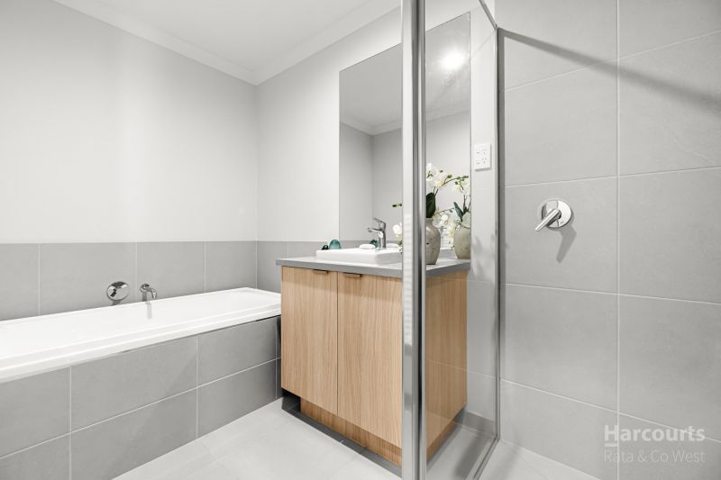 13 Amazing Boulevard, Fraser Rise