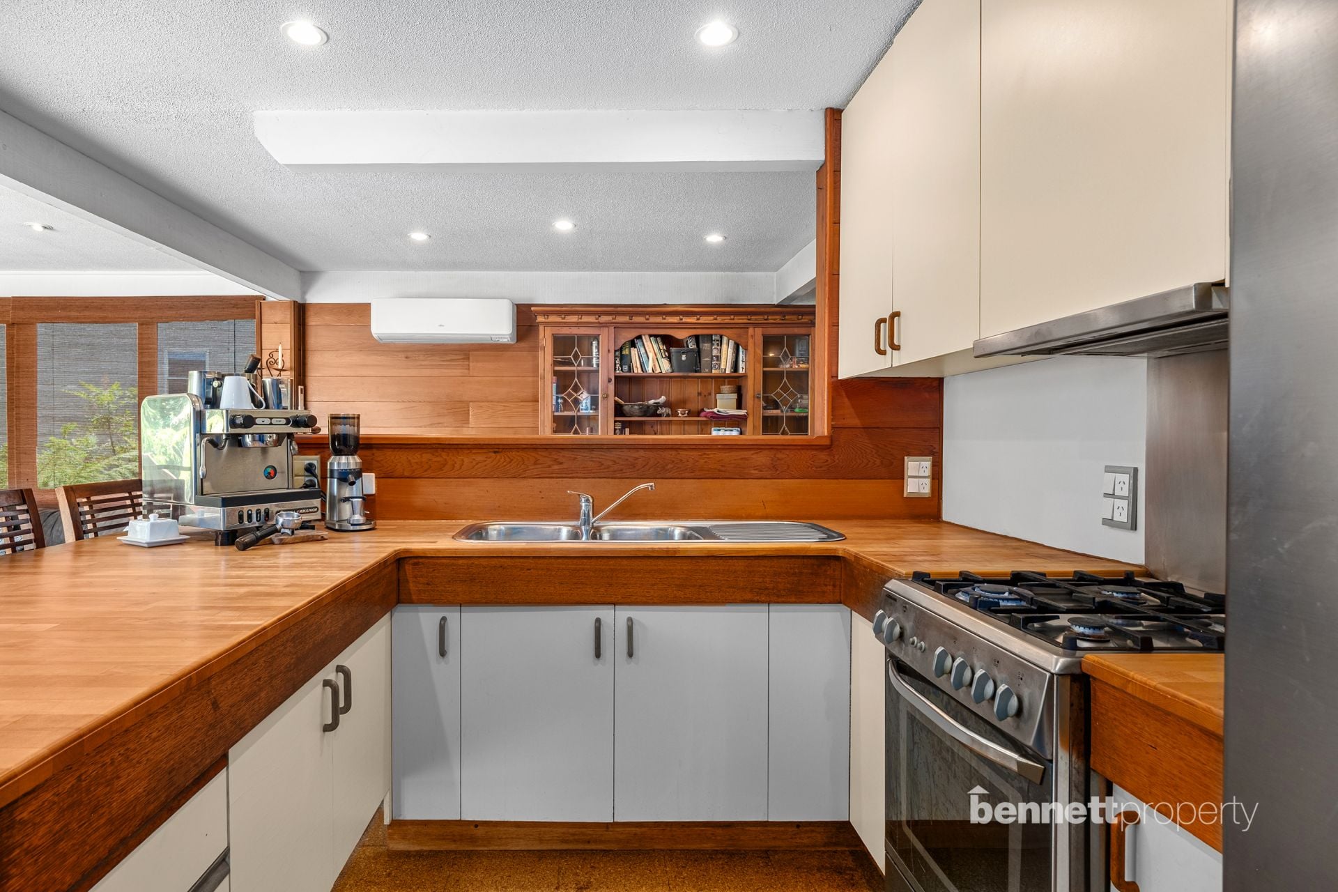14 Crag Crescent, Bowen Mountain - Thumbnail 3