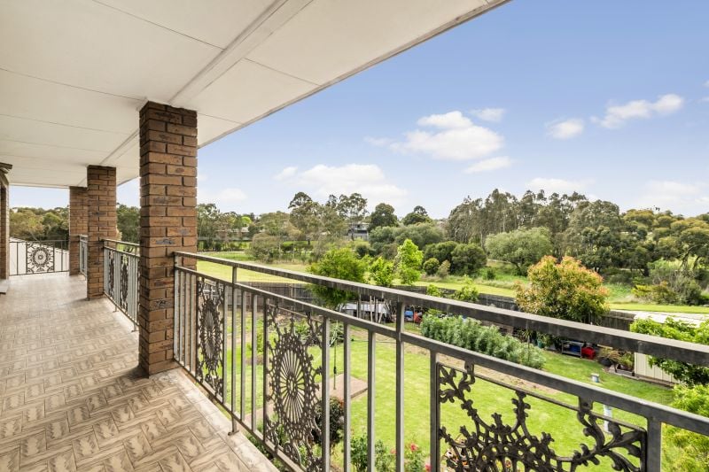 11 Muriel Court, Epping