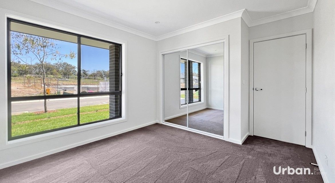 Tahmoor 45 Dulcimere Street