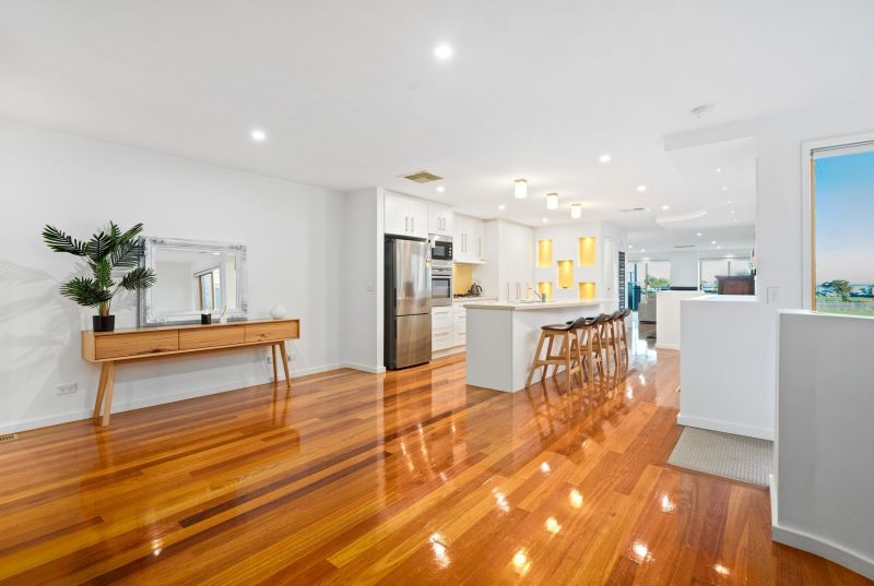 10a Parkside Crescent Seaholme VIC, Seaholme - Thumbnail 2