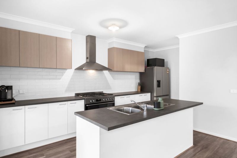 10 Catanzaro Crescent, Wollert