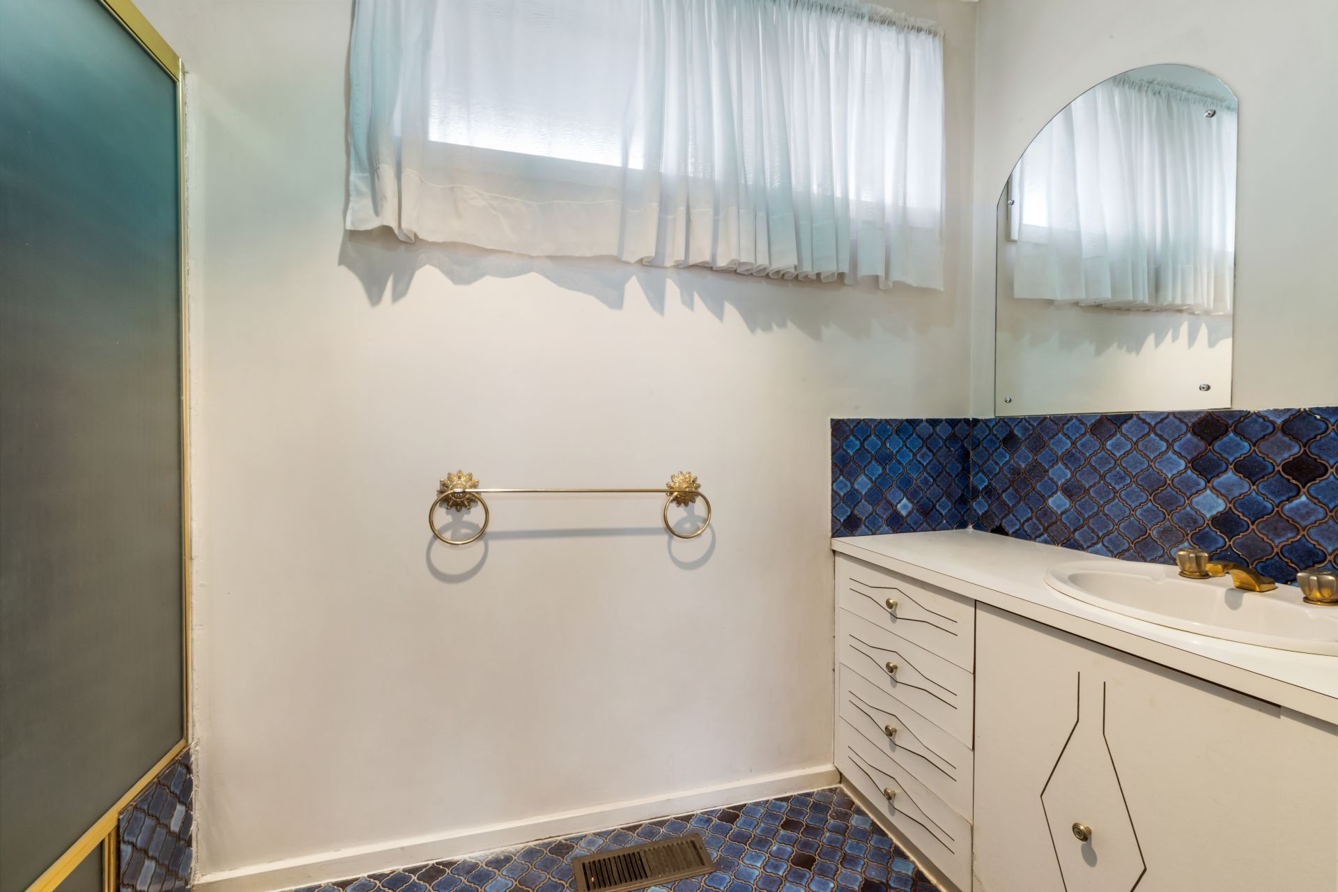 Corner Family Sanctuary Filled With Light, Space & Lifestyle Appeal