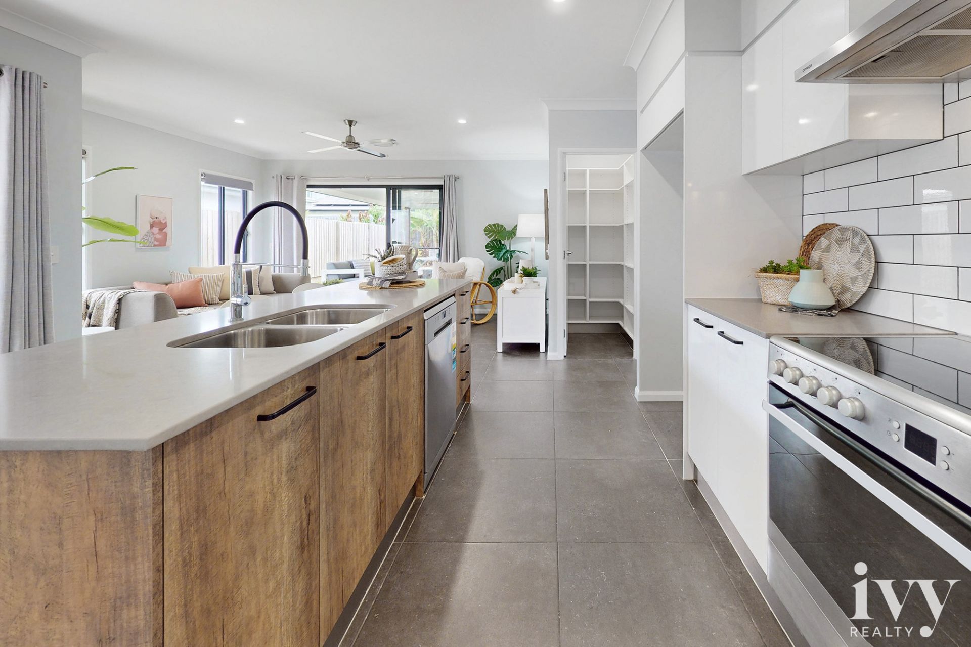 16 Mint Way, Helensvale QLD 4212, Helensvale - Thumbnail 5