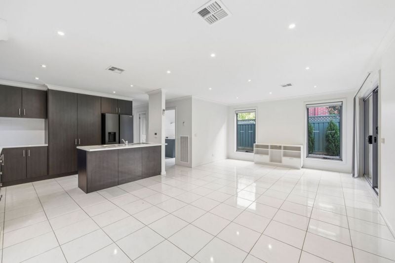 16 Ayrvale Avenue, Lake Gardens, Lake Gardens - Thumbnail 7