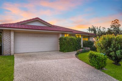 CRESTWOOD ESTATE FAMILY HOME!