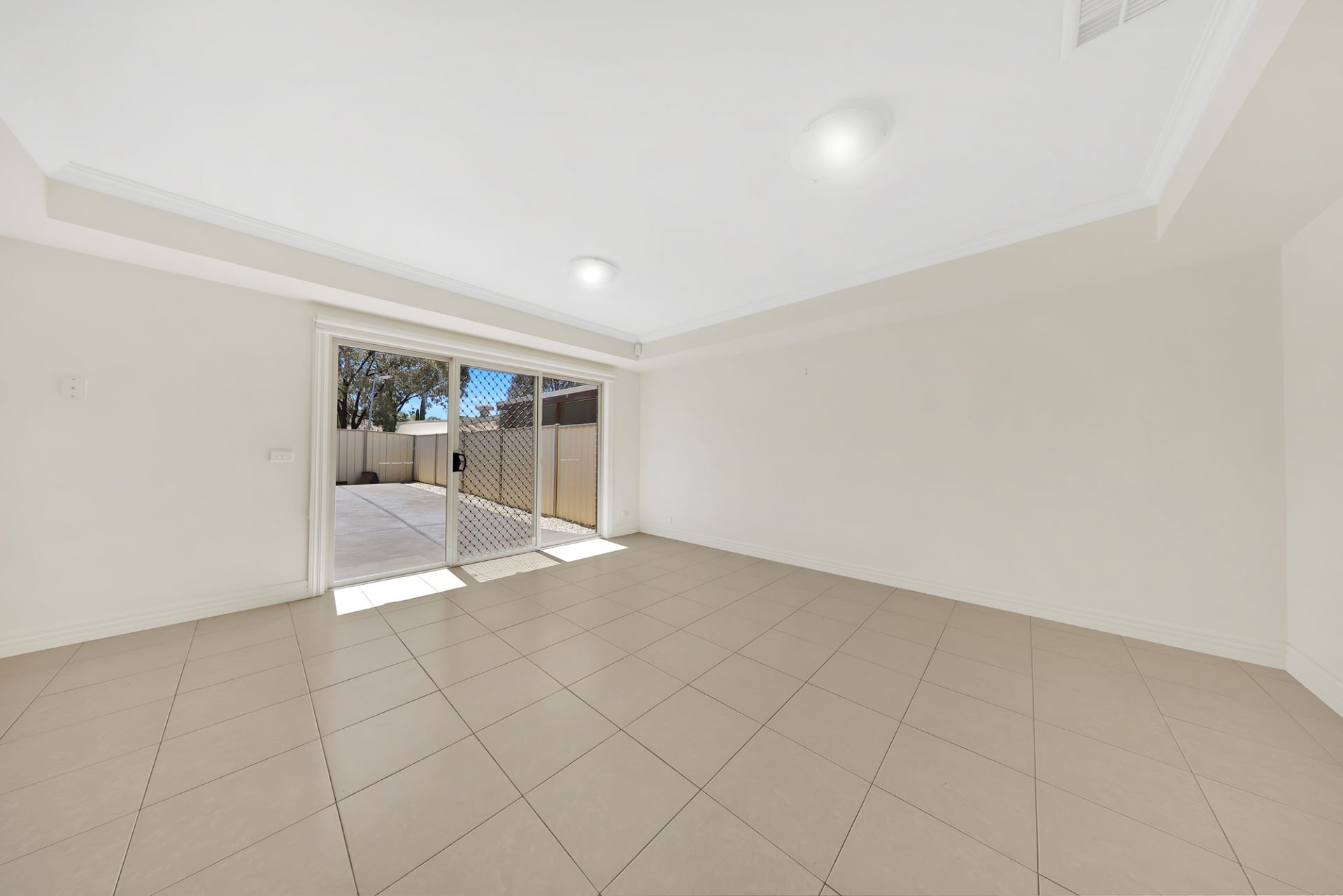 PRESTIGEOUS RIVERGUM ESTATE!