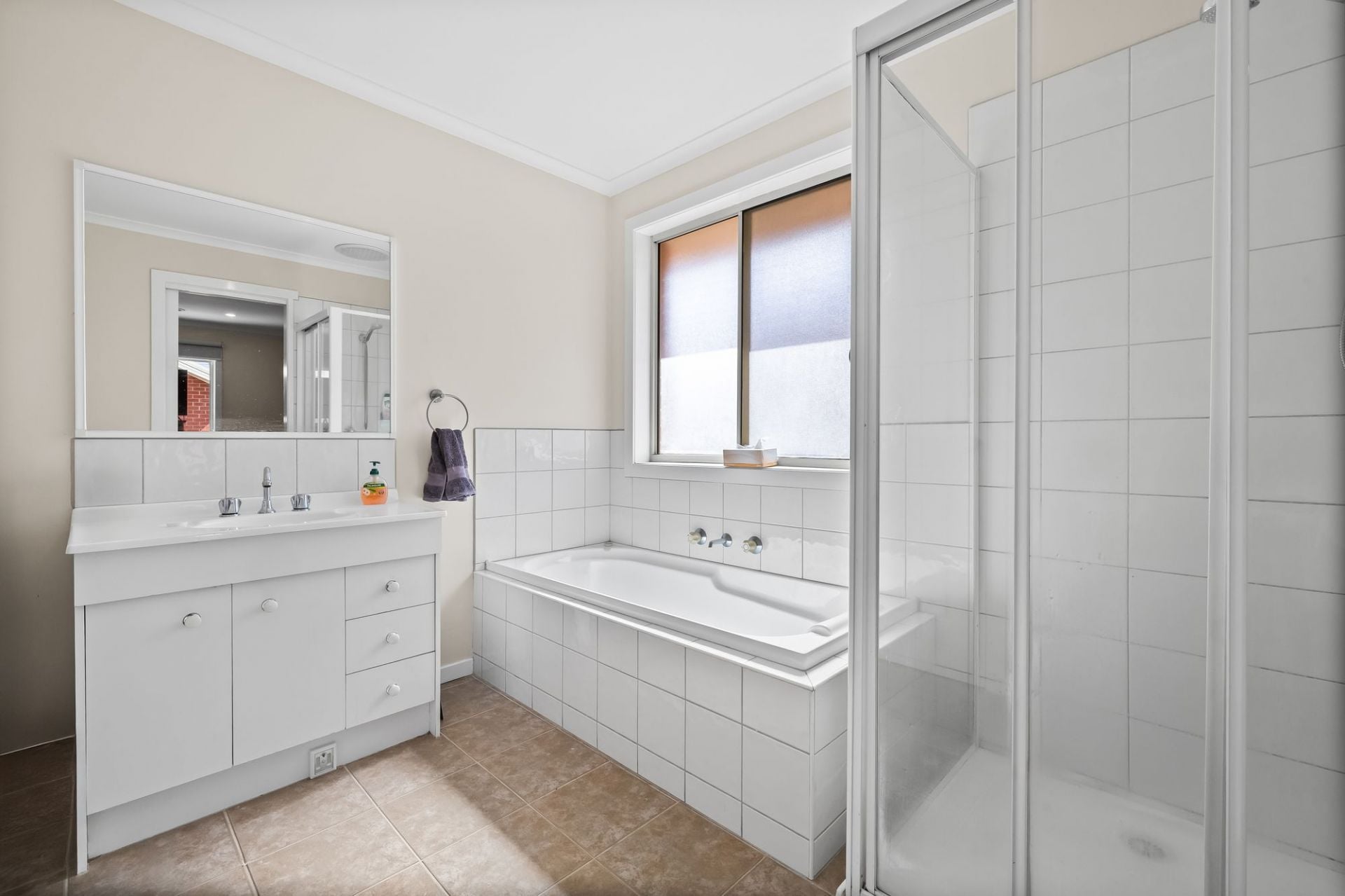 Affordable & Convenient Living in South Morang!