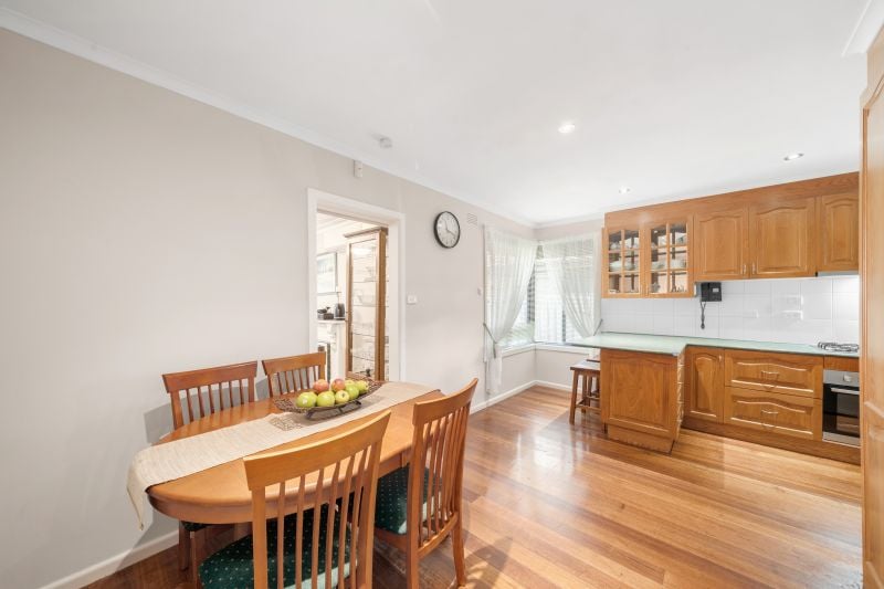 30 Melton Crescent, Lalor