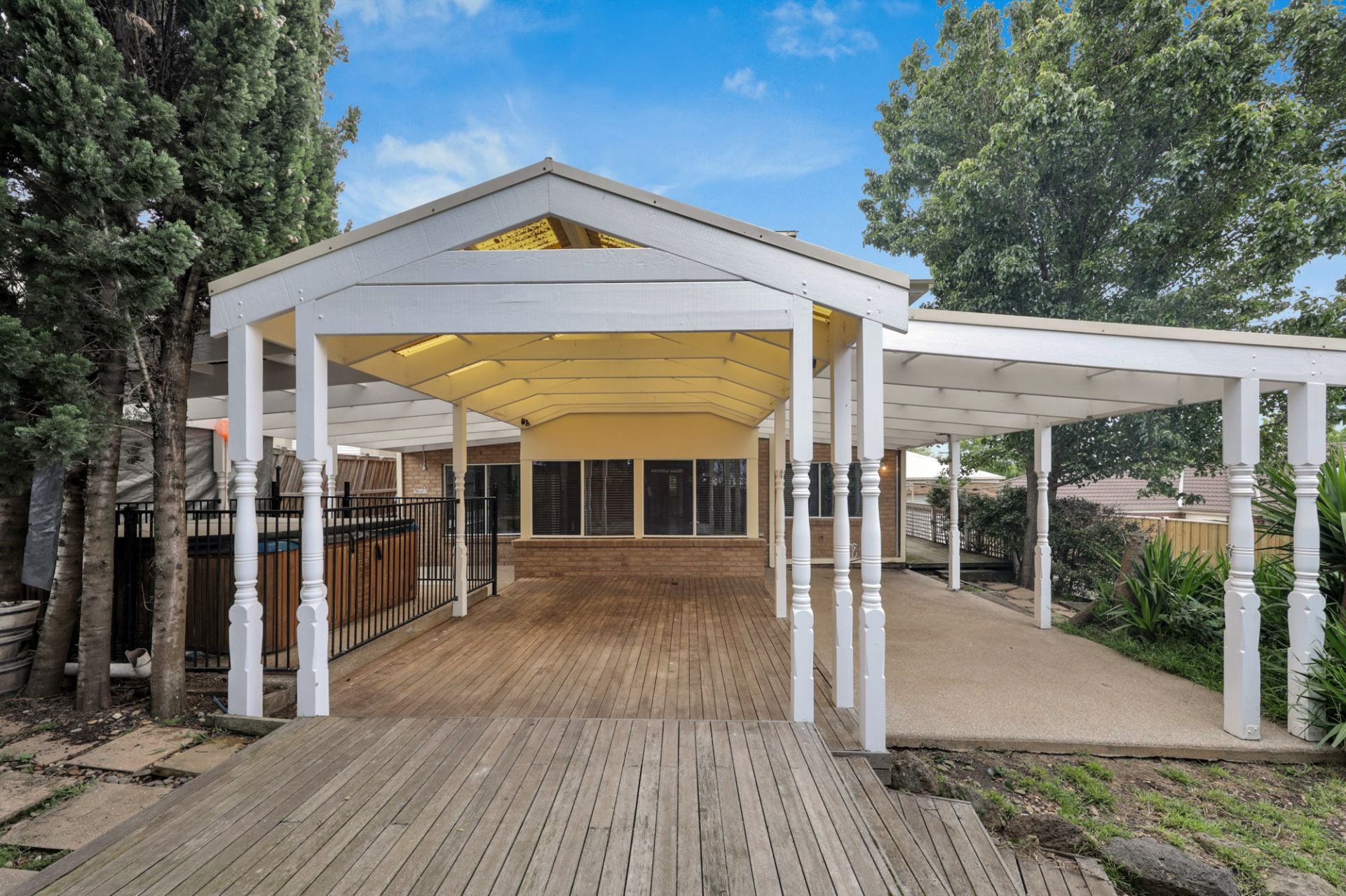 Stylish Home, Great Location