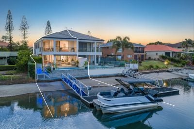Luxury Waterfront Living with Bridge-Free Boating Access