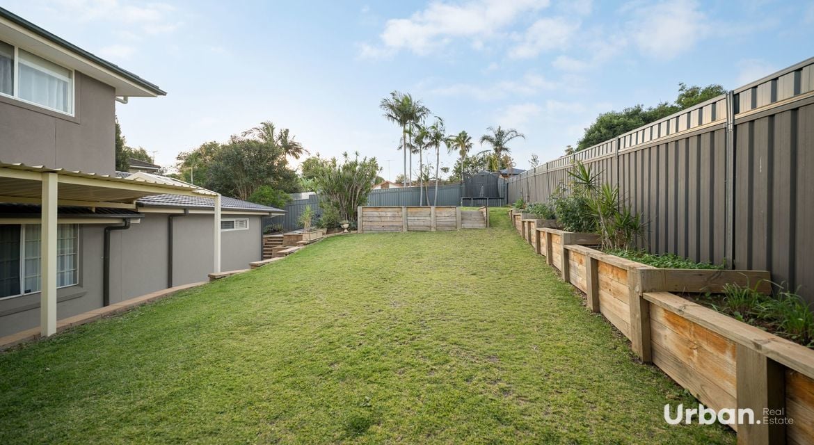 Ambarvale 8 Sikes Place